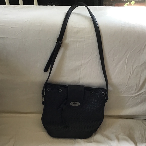 TopTen Crossbody Woven Drawstring Bucket Bag - New - Picture 3 of 10